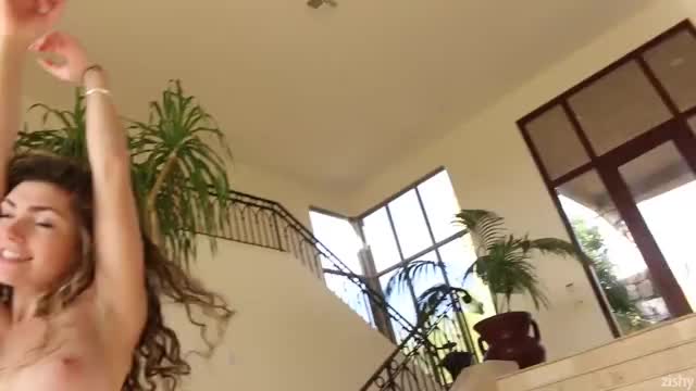 Happy And Bouncy! : video clip