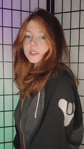 Are cute 19 year old gamer girls your type? : video clip