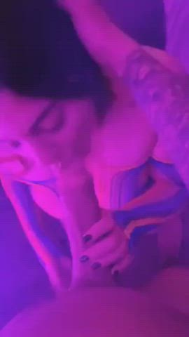 Valentine's Day head came early - whatever shall I do tomorrow? : video clip
