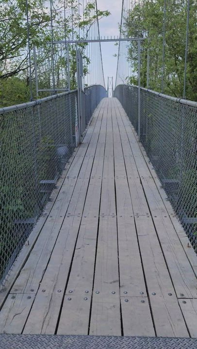 I wish I could blow a full bridge of guys : video clip