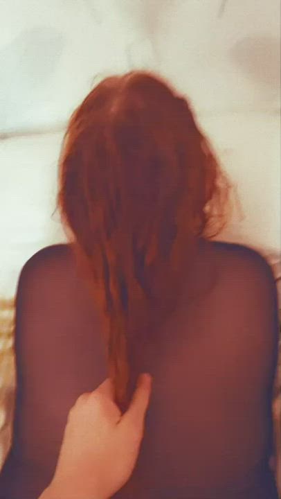 I love it when he pulls my hair. : video clip