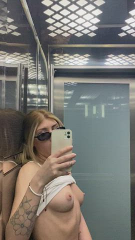 I couldn't contain myself in the hotel elevator! : video clip