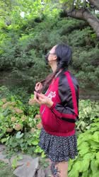 I don't care how many layers of clothes I have, I will take it all off : video clip