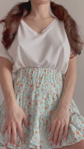 Hope my big boobies make your Friday : video clip