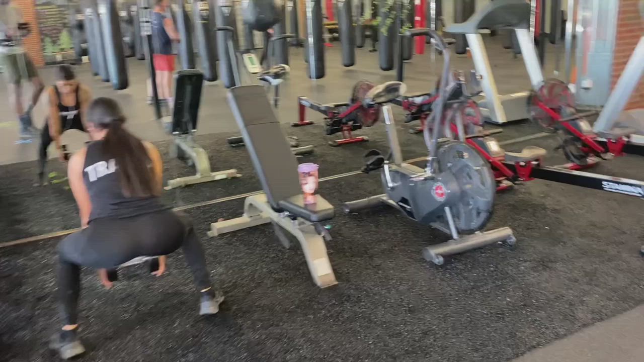 Throated my manager at work : video clip