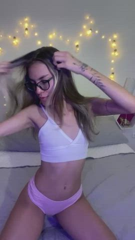 Do you like it baby? : video clip