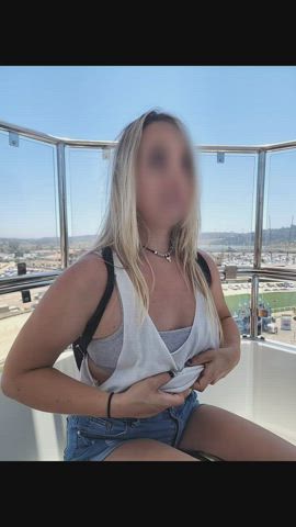 Flashing on the ferris wheel. [gif] : video clip