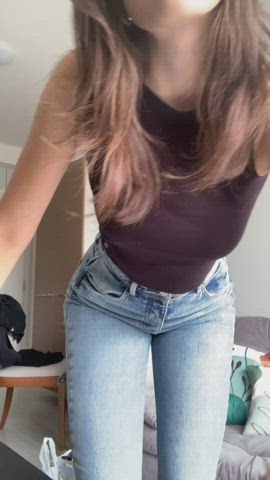 I hope you're ready to turn this skinny sassy girl into a very loving mother : video clip