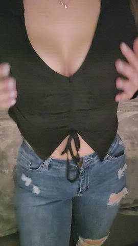 I'm a teacher and I just wish one of my dad's would knock me up so I dress slutty daily 😍 : video clip