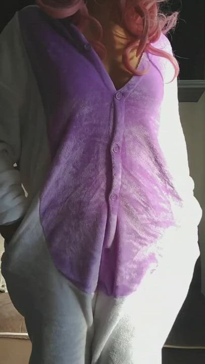 What's Under The Onesie : video clip