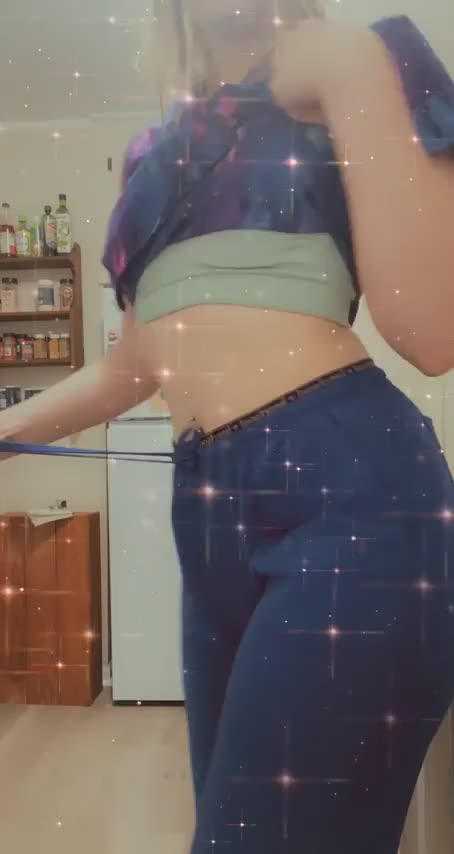 Hungry for cock💦 : video clip