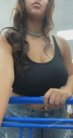 Still Dropping The Ripest Melons, Still Not Loving Police [OC] : video clip