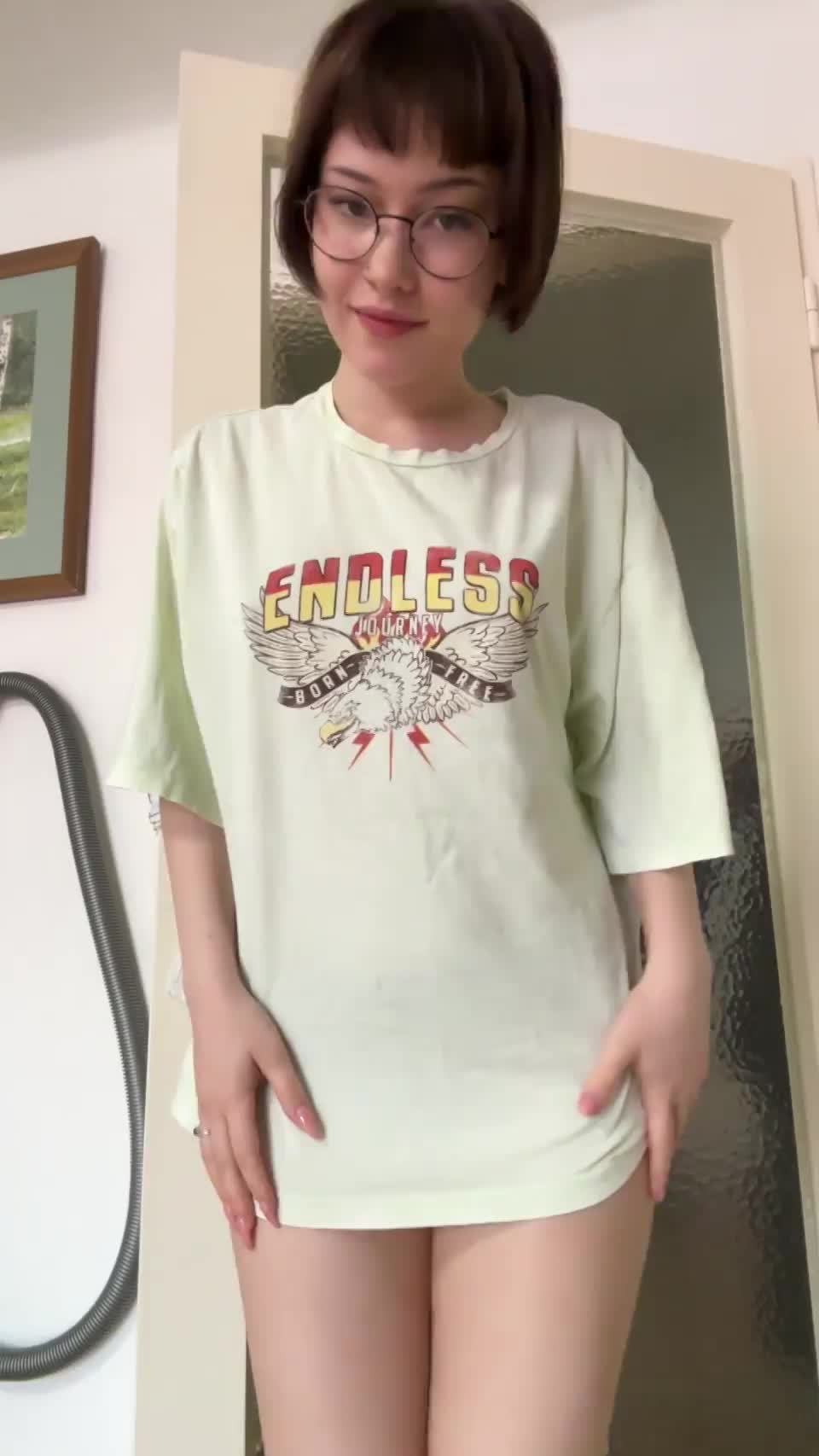 In the morning I will steal your shirt <3 : video clip
