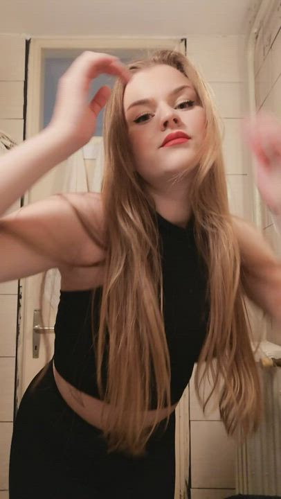 I just want to make you hard for Christmas :) : video clip