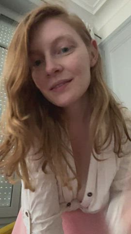 Auditioning for the role of the cute and stacked girlfriend! : video clip