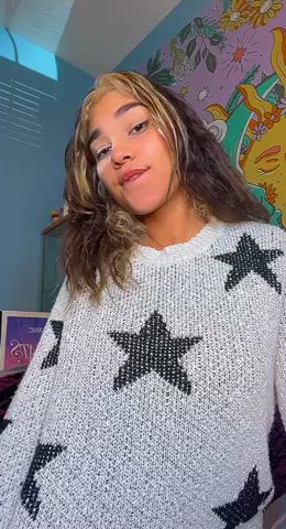 I know I’m young but I’ll show you a good time : video clip