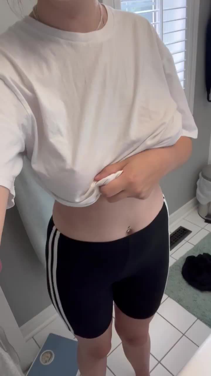 My boobs look bigger after sports : video clip