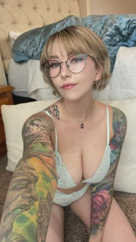here to distract you : video clip