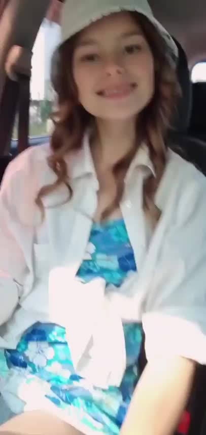 Wanna fall in love in a medicine student? : video clip