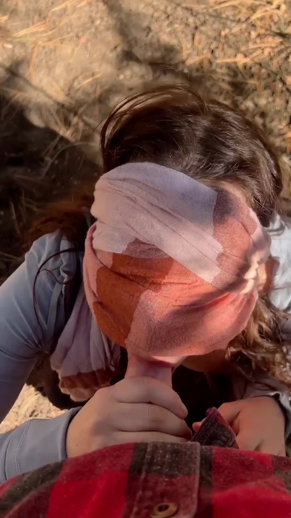 paused our hike to suck his cock : video clip
