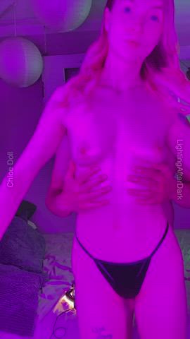 Her blank face as I grope her with oil hands… : video clip