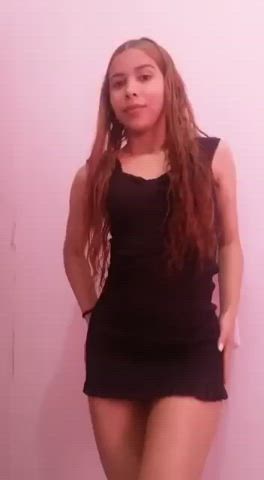 I'm just a little girl but this body will make your cock explode : video clip