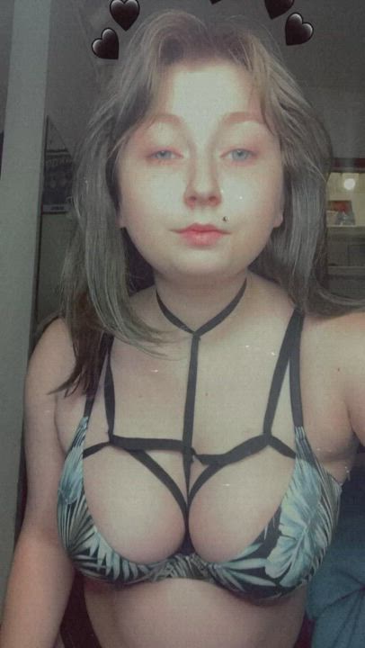 I never know what to put here, so here’s titties!! 😂💖 : video clip