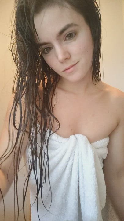 If I dropped my towel Infront of you like this would we be having sex? 😏 : video clip