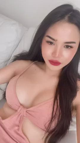 I wanna cuddle and get a little nasty : video clip