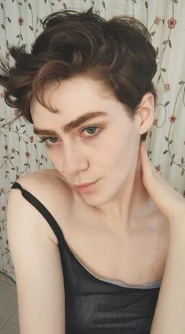 I was feeling glamorous, and I hope you like small chests : video clip