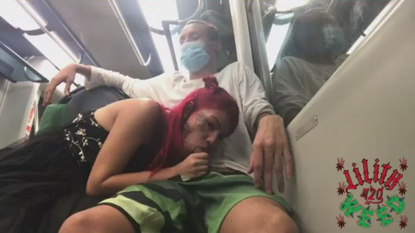 Blowjob on a subway : video clip