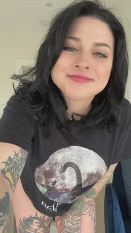 I know my bouncy titty drop is gonna put you in a good mood 😇 : video clip