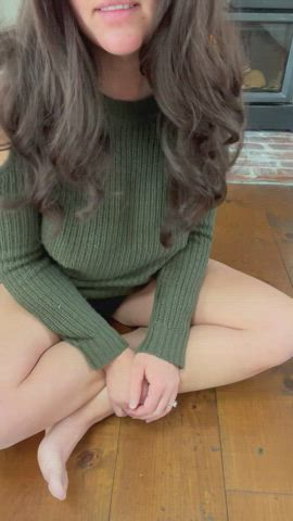 Would you fuck this Mom of 3 raw? : video clip