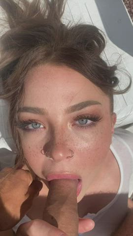Amazing Girl Perfect Eye Contact - Get Her F0lder : video clip