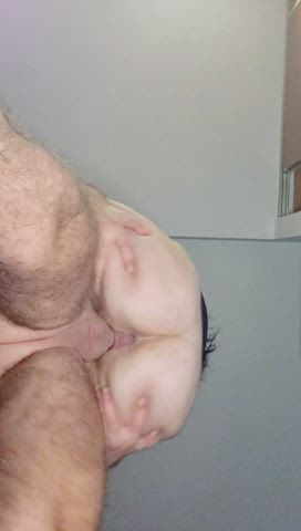 Filling her phat pussy while fucking her standing : video clip
