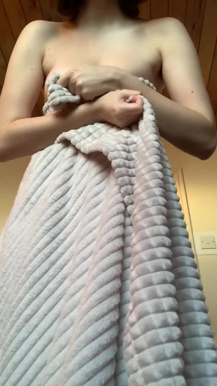 Just in case your girlfriend didn’t send you a nude, enjoy! : video clip