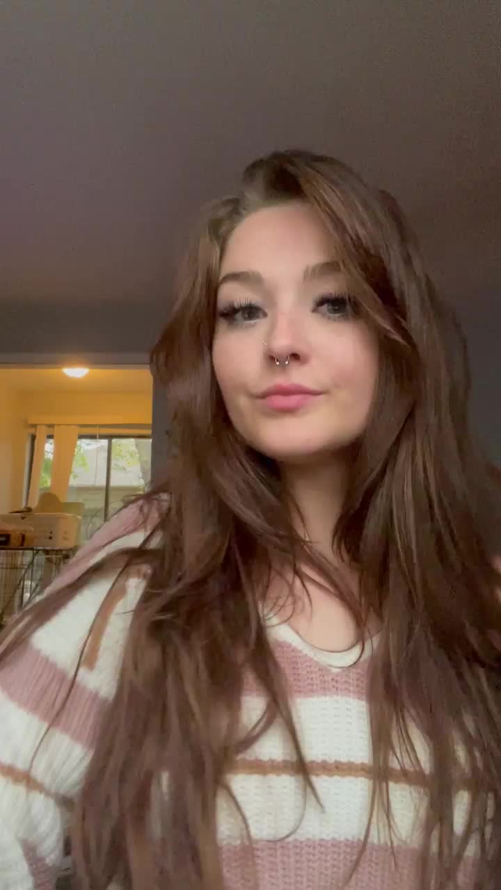 I’m 5’2 & 135 pounds.. Do you like my shape? : video clip