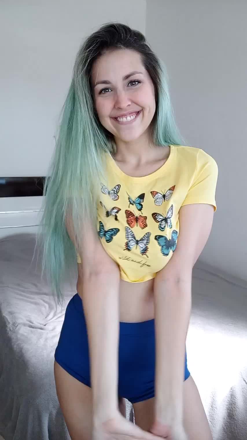 It's still my birthday and I want you to cum for me as my special gift 🤭🤤 : video clip