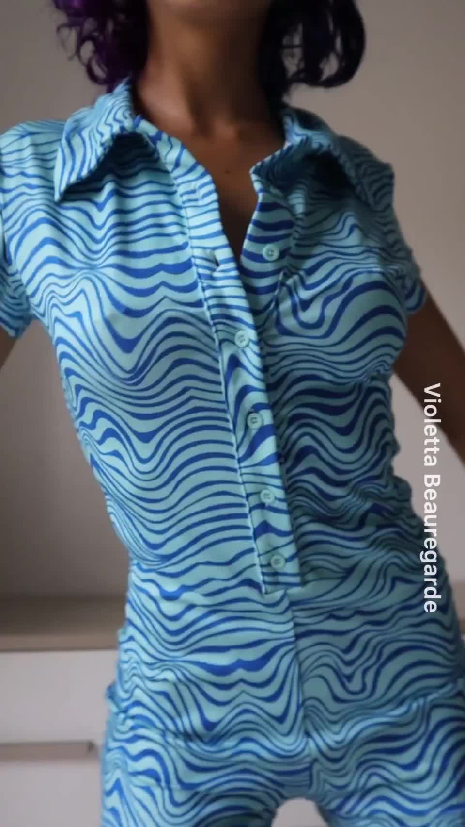 I'm totally in love with this new suit : video clip