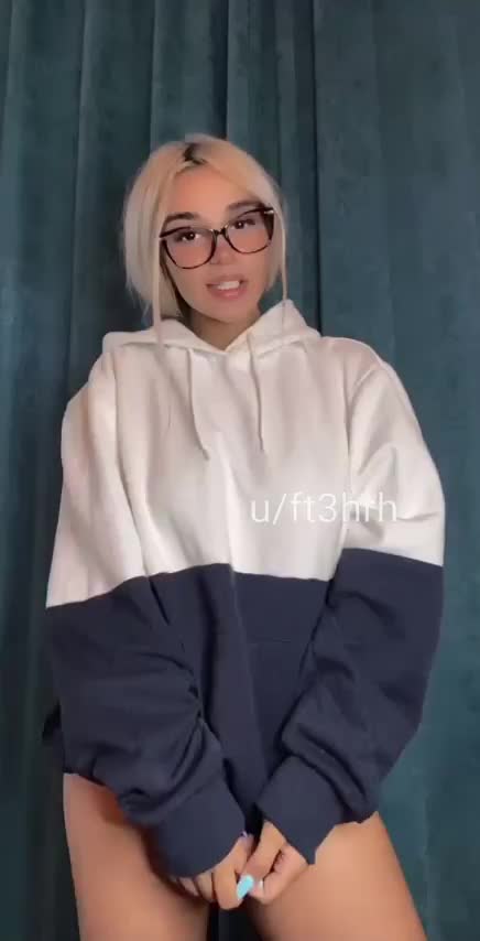 I hope you like small girls with big tits 😇 : video clip