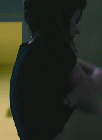 Rooney Mara showed her tight nude body for the 1st time at Christmastime 10 years ago. Since then it always gets me hard. : video clip