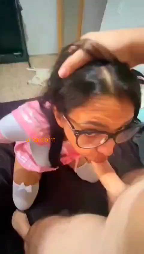 Just make her swallow it all in bj : video clip
