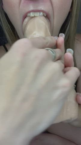 I tried so hard to take this dildo like a good girl : video clip