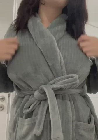 I just want to taste you. I am a giver. : video clip