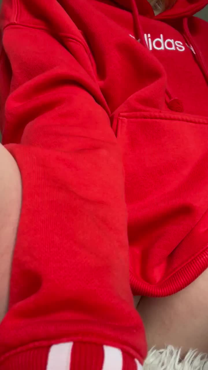 Do you like pussies with butterfly wings? : video clip