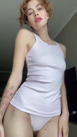Stripping off for you 💕 : video clip
