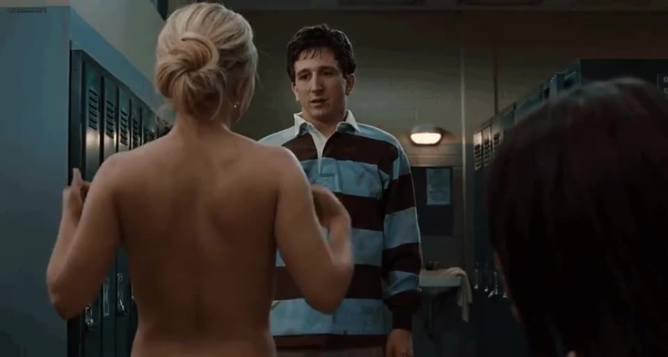 Hayden Panettiere in the Locker Room : video clip