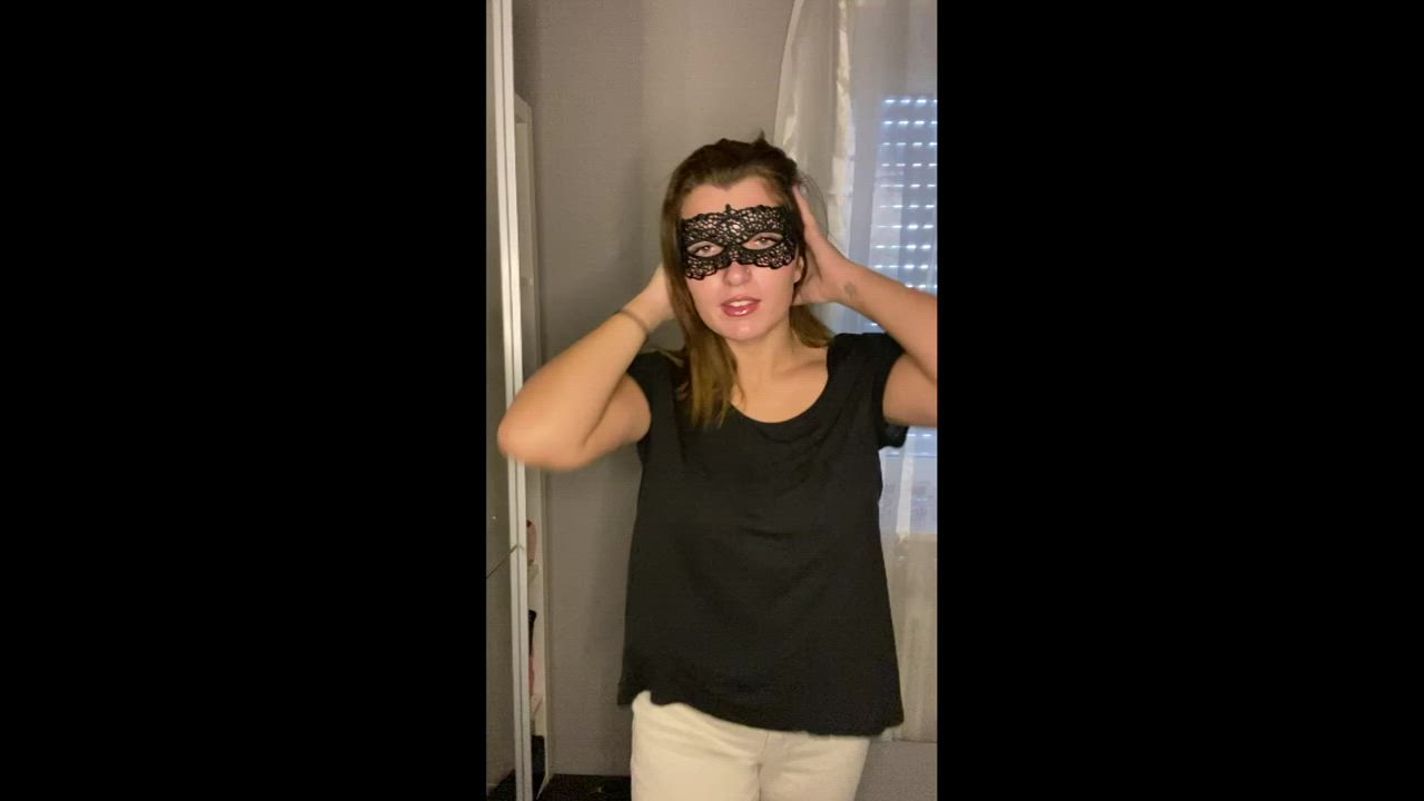 “Hot shower – a regular shower, but with me in it.” : video clip