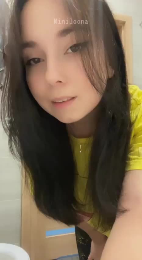 Some cute pyjama boobies for you : video clip