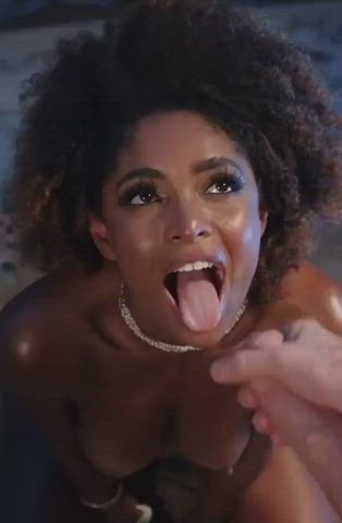 Who is the beautiful woman? : video clip